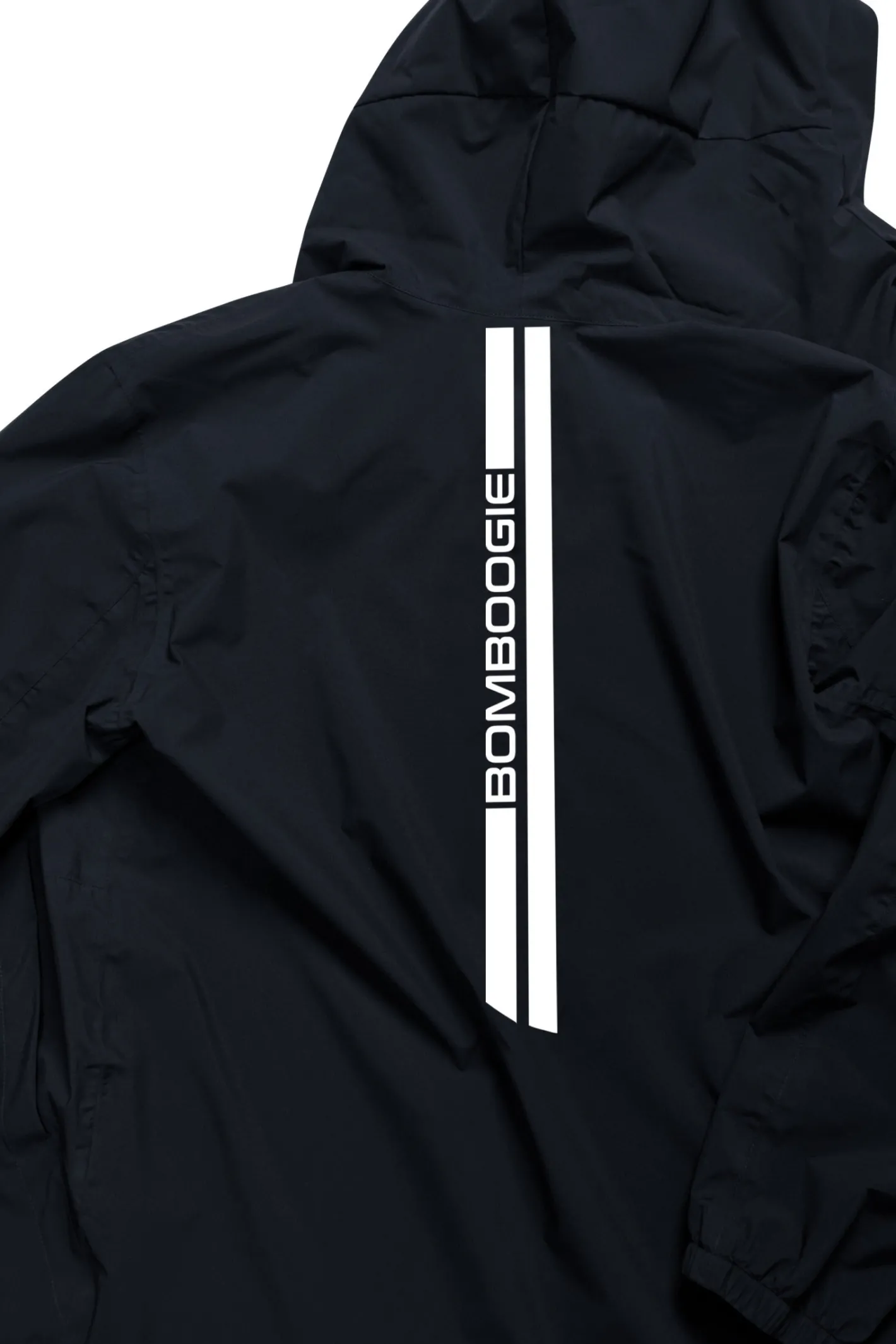 herrenjacke_mit_reiverschluss_und_reflektierendem_logoaufdruck_3.webp Bomboogie Leichte Jacken-Herrenjacke Mit Reißverschluss Und Reflektierendem Logoaufdruck
